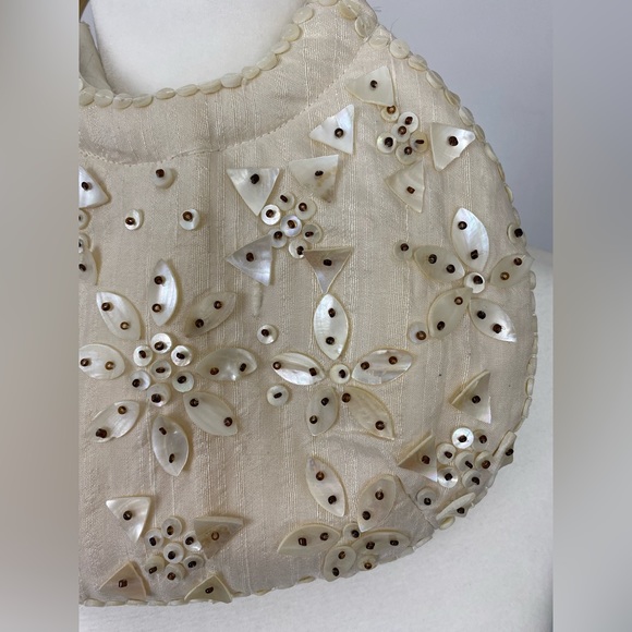 Bags Shell Embellished Wooden Top Handle Clutch Purse Floral Design